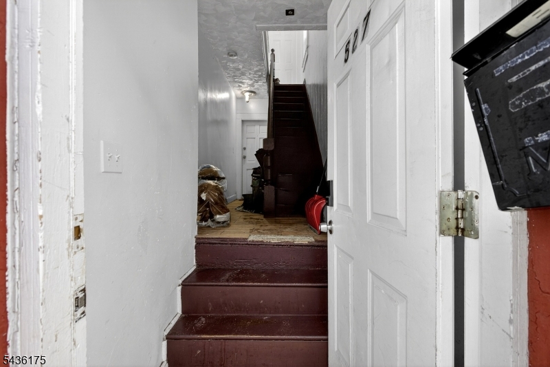 527 Valley Street, Unit 2 Orange, NJ 07050 - Photo 32 of 38