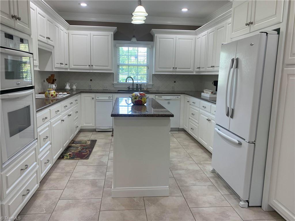 250 Stonecroft Road Mount Airy, NC 27030 - Photo 14 of 38 Gallery Image 14