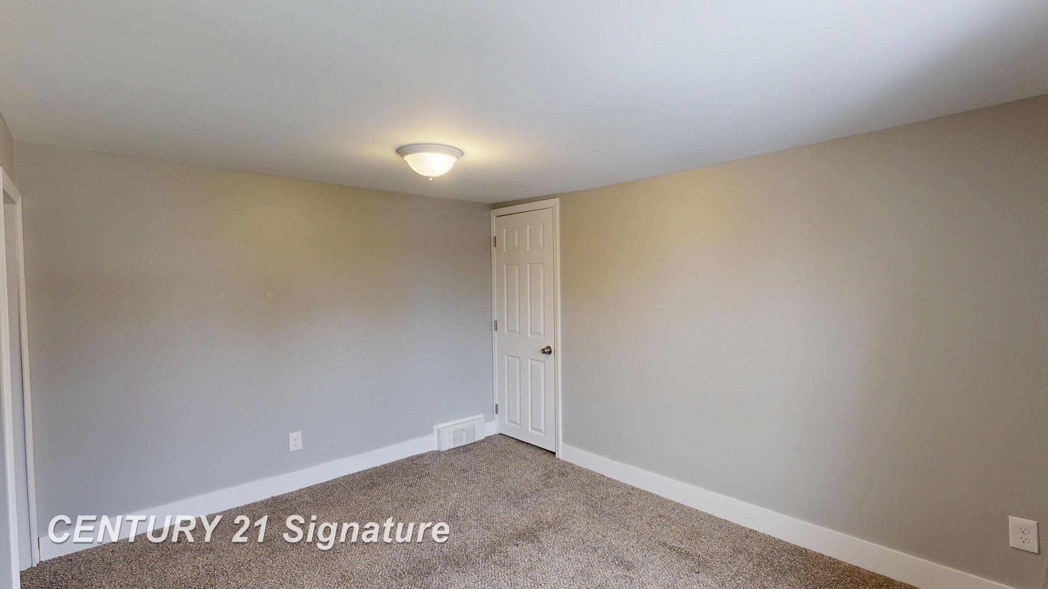 7482 Neff Road Mount Morris, MI 48458 - Photo 16 of 34