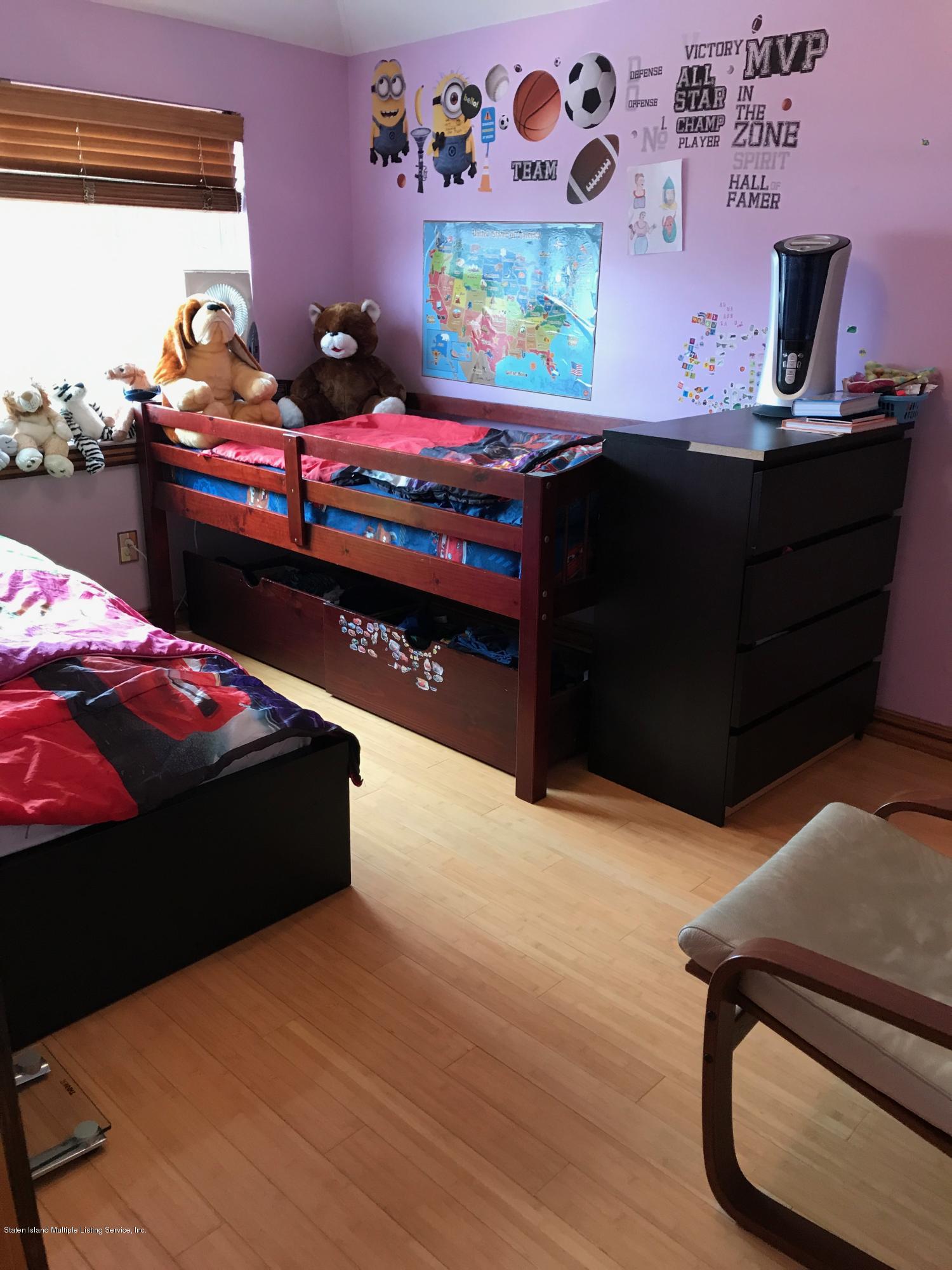 96 Robin Road Staten Island, NY 10305 - Photo 8 of 16 IMG_1168