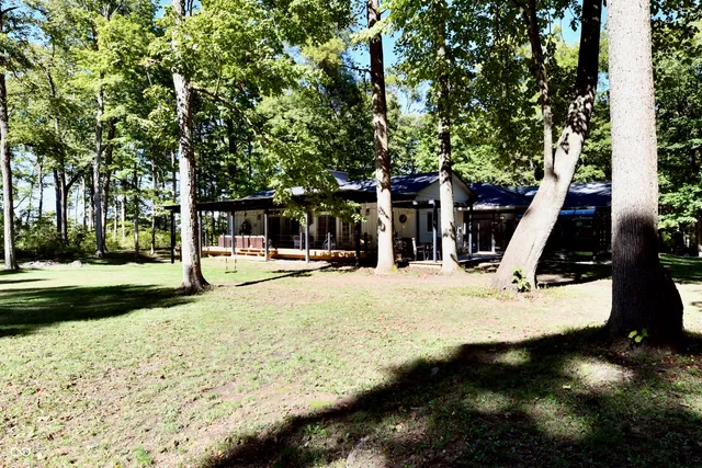 $665,000 | 7153 South Pr Royal Springs Drive, Shelbyville, IN 46176