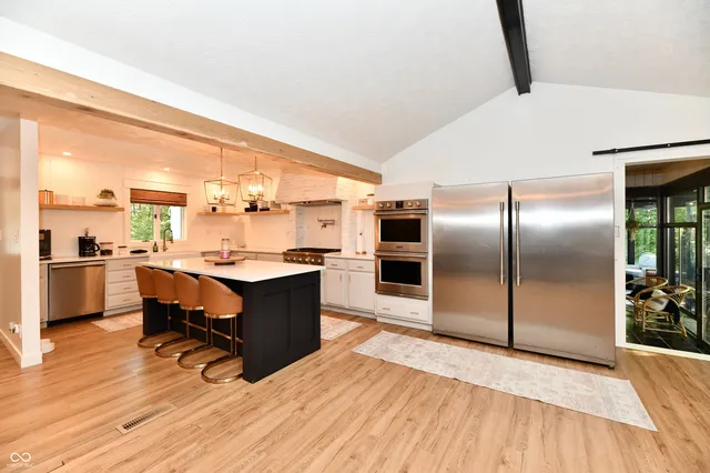 $665,000 | 7153 South Pr Royal Springs Drive, Shelbyville, IN 46176