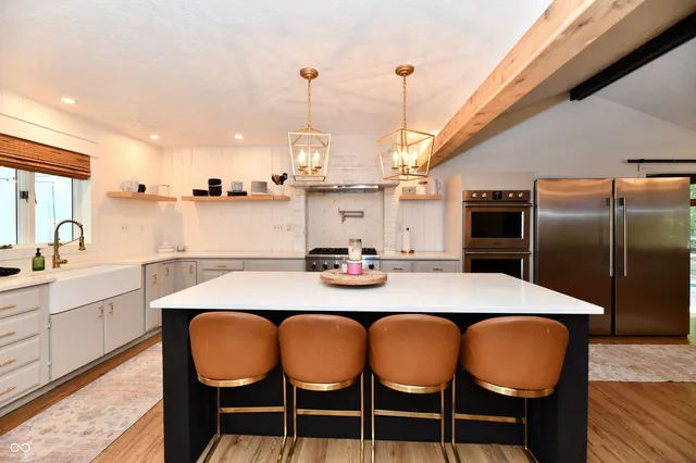 $665,000 | 7153 South Pr Royal Springs Drive, Shelbyville, IN 46176