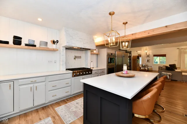 $665,000 | 7153 South Pr Royal Springs Drive, Shelbyville, IN 46176