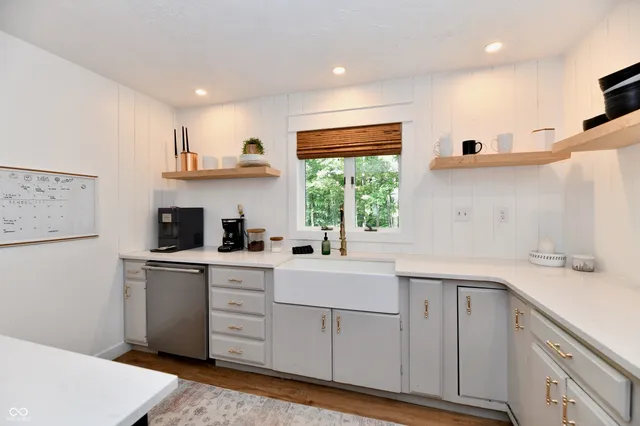 $665,000 | 7153 South Pr Royal Springs Drive, Shelbyville, IN 46176