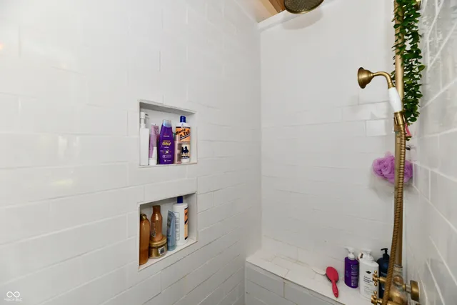 $665,000 | 7153 South Pr Royal Springs Drive, Shelbyville, IN 46176