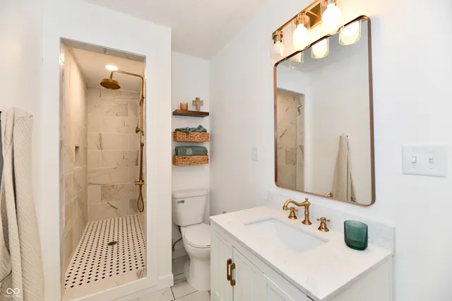 $665,000 | 7153 South Pr Royal Springs Drive, Shelbyville, IN 46176