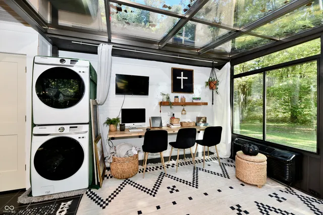 $665,000 | 7153 South Pr Royal Springs Drive, Shelbyville, IN 46176