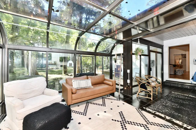 $665,000 | 7153 South Pr Royal Springs Drive, Shelbyville, IN 46176