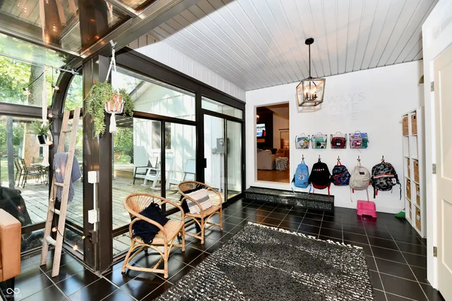 $665,000 | 7153 South Pr Royal Springs Drive, Shelbyville, IN 46176