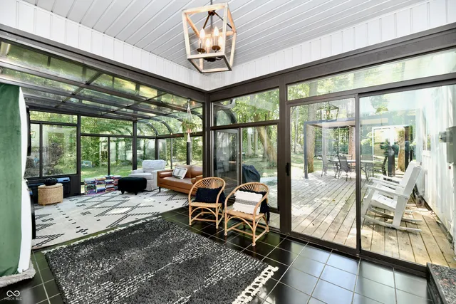 $665,000 | 7153 South Pr Royal Springs Drive, Shelbyville, IN 46176