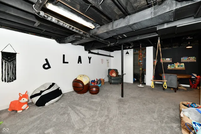 $665,000 | 7153 South Pr Royal Springs Drive, Shelbyville, IN 46176