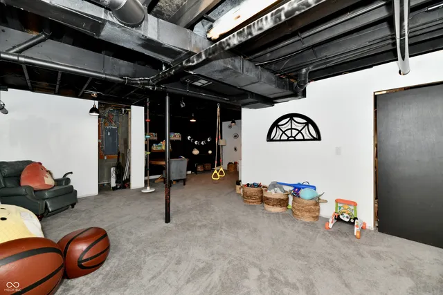 $665,000 | 7153 South Pr Royal Springs Drive, Shelbyville, IN 46176