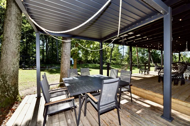 $665,000 | 7153 South Pr Royal Springs Drive, Shelbyville, IN 46176