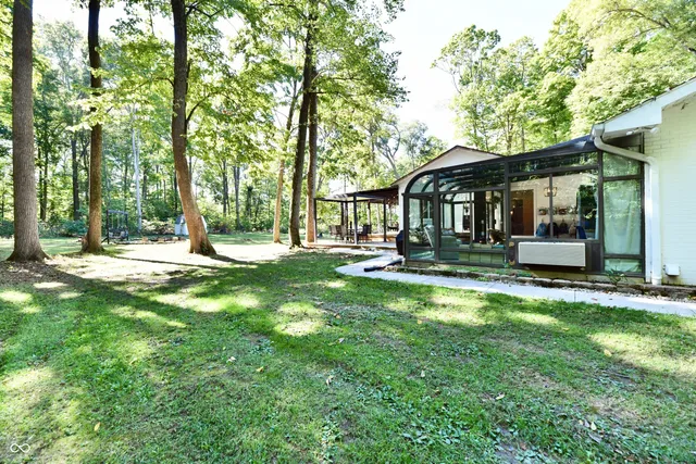 $665,000 | 7153 South Pr Royal Springs Drive, Shelbyville, IN 46176