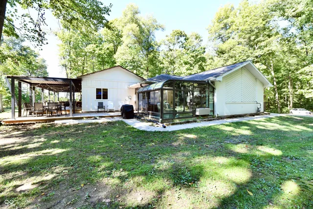 $665,000 | 7153 South Pr Royal Springs Drive, Shelbyville, IN 46176