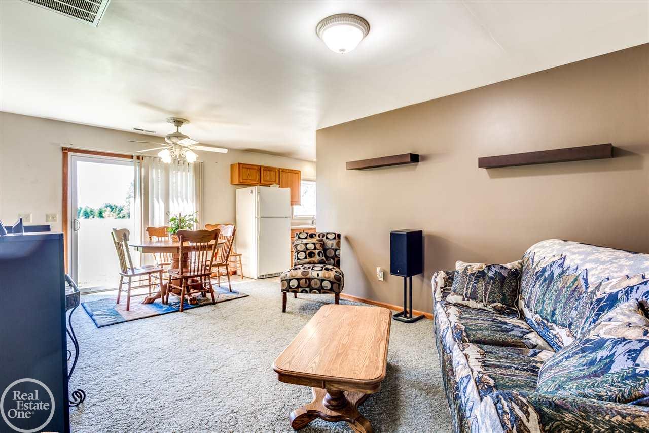 8029 Gibbons Road Jeddo, MI 48032 - Photo 12 of 46