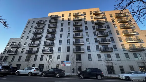 $3,450 | 70-25 Queens Boulevard, Unit 3L | Woodside
