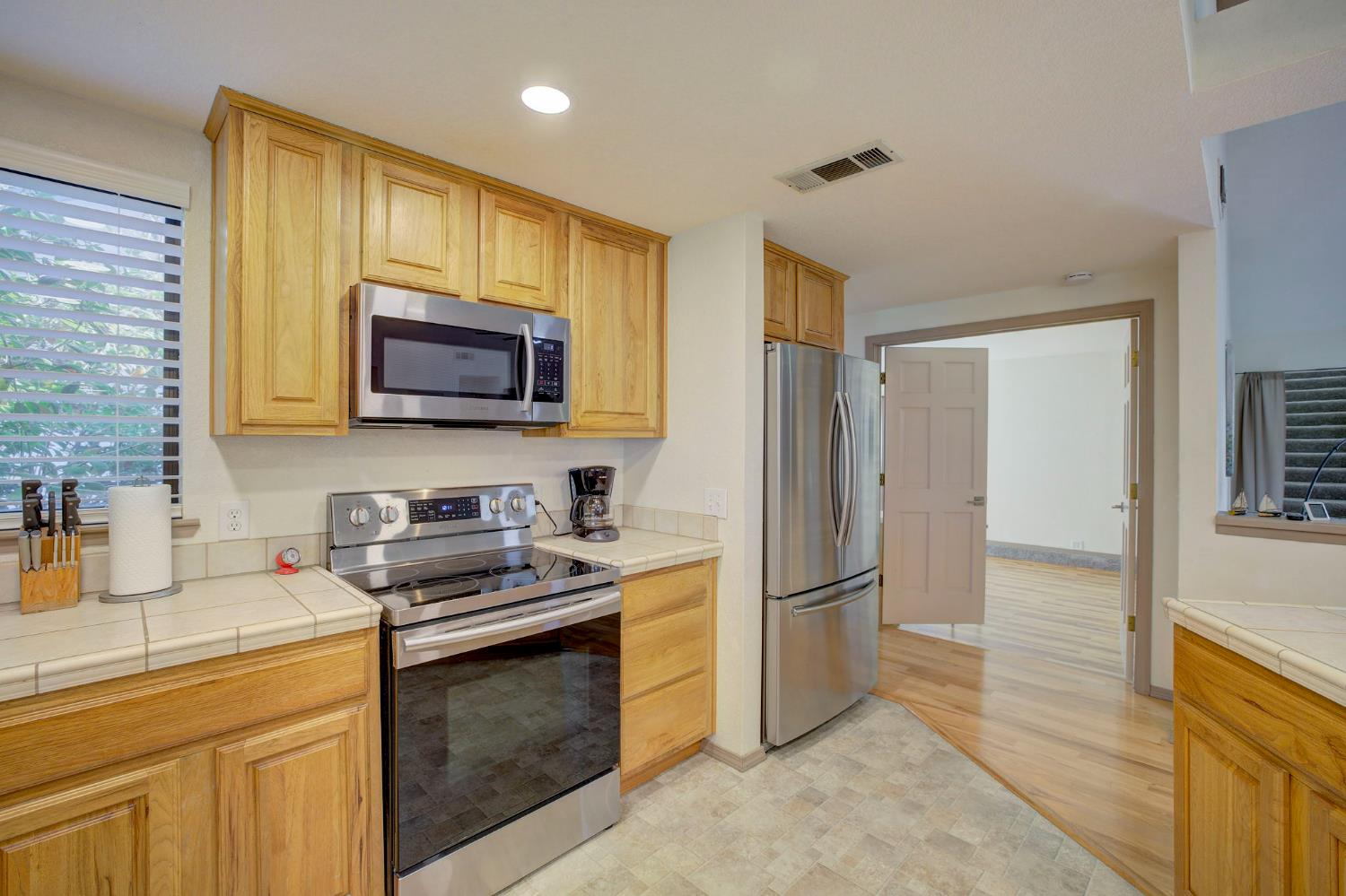 2895 Baseline Road Roseville, CA 95747 - Photo 25 of 87