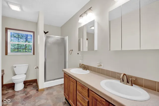 $360,000 | 1643 North Oak N Pine Lane, Center Point, IN 47840