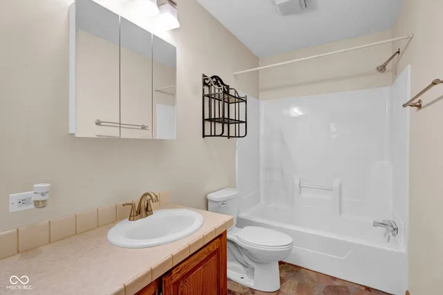 $360,000 | 1643 North Oak N Pine Lane, Center Point, IN 47840