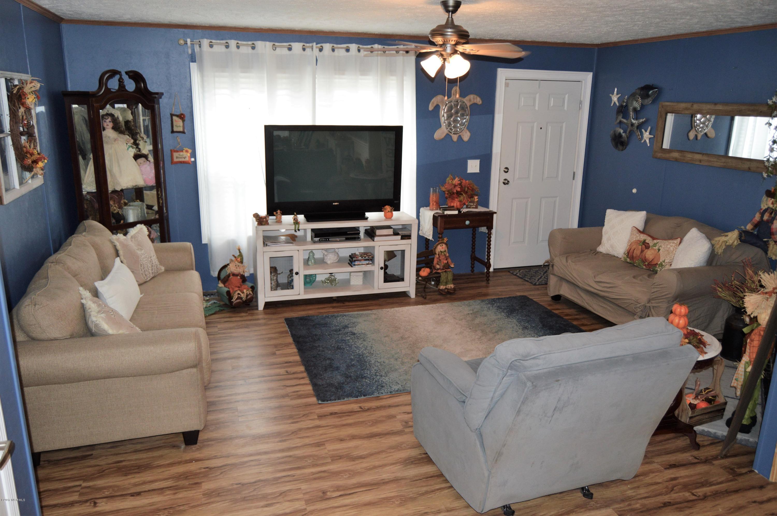 3549 Blueberry Road Currie, NC 28435 - Photo 2 of 40 living room