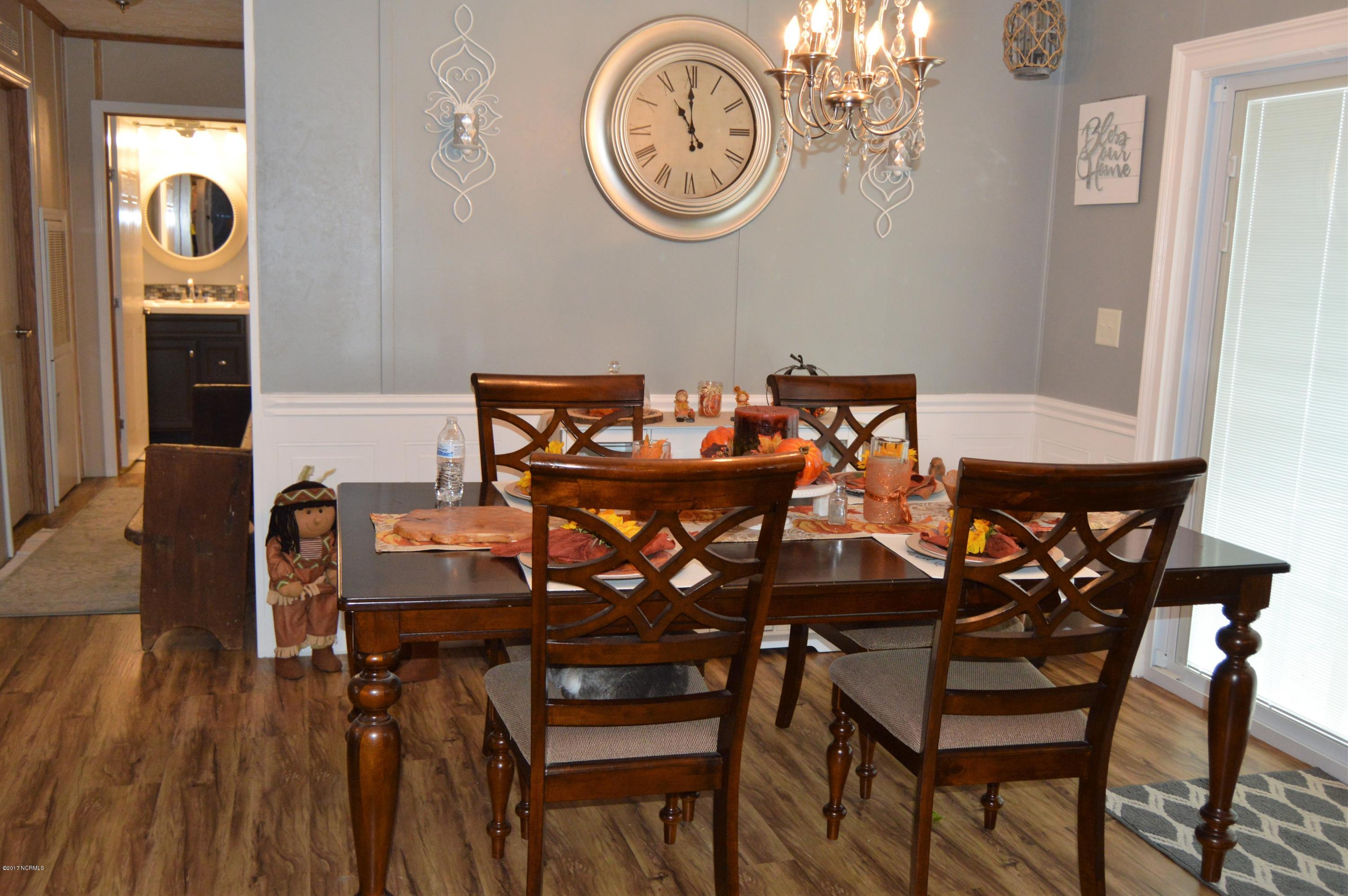 3549 Blueberry Road Currie, NC 28435 - Photo 10 of 40 dining side