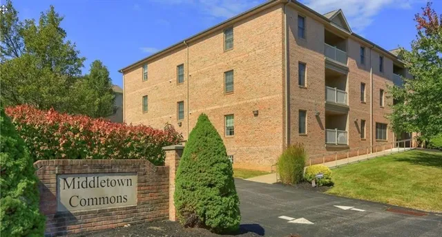 $229,000 | 1 Coraopolis Road, Unit 203, Coraopolis, PA 15108