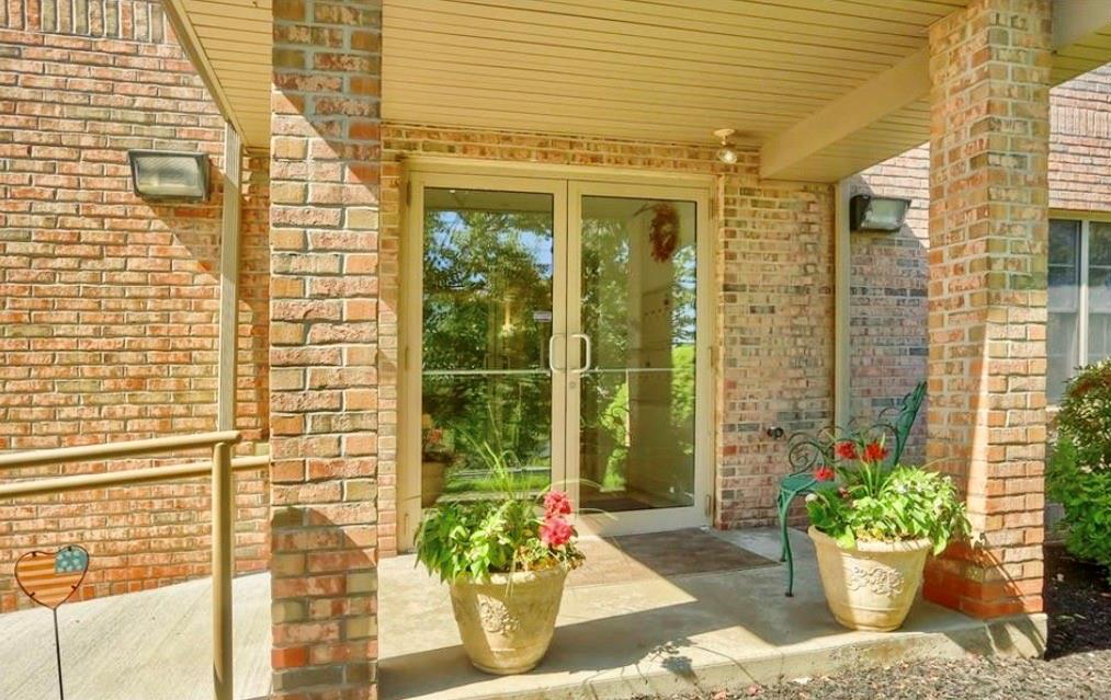 1 Coraopolis Road, Unit 203 Coraopolis, PA 15108 - Photo 2 of 16 Gallery Image 2