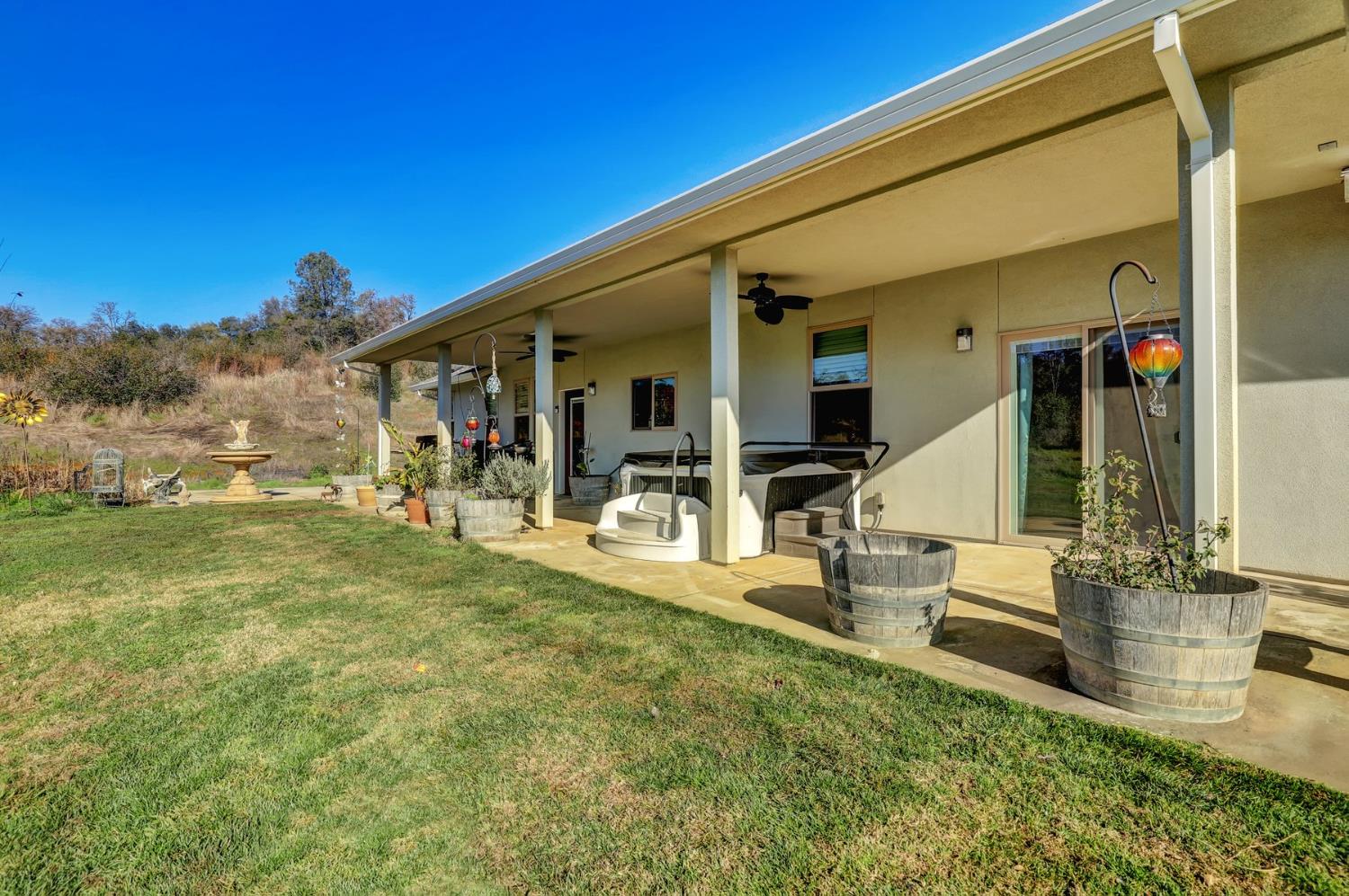 6718 Cross Star Trail Loma Rica, CA 95901 - Photo 26 of 54 a view of a patio with table and chairs