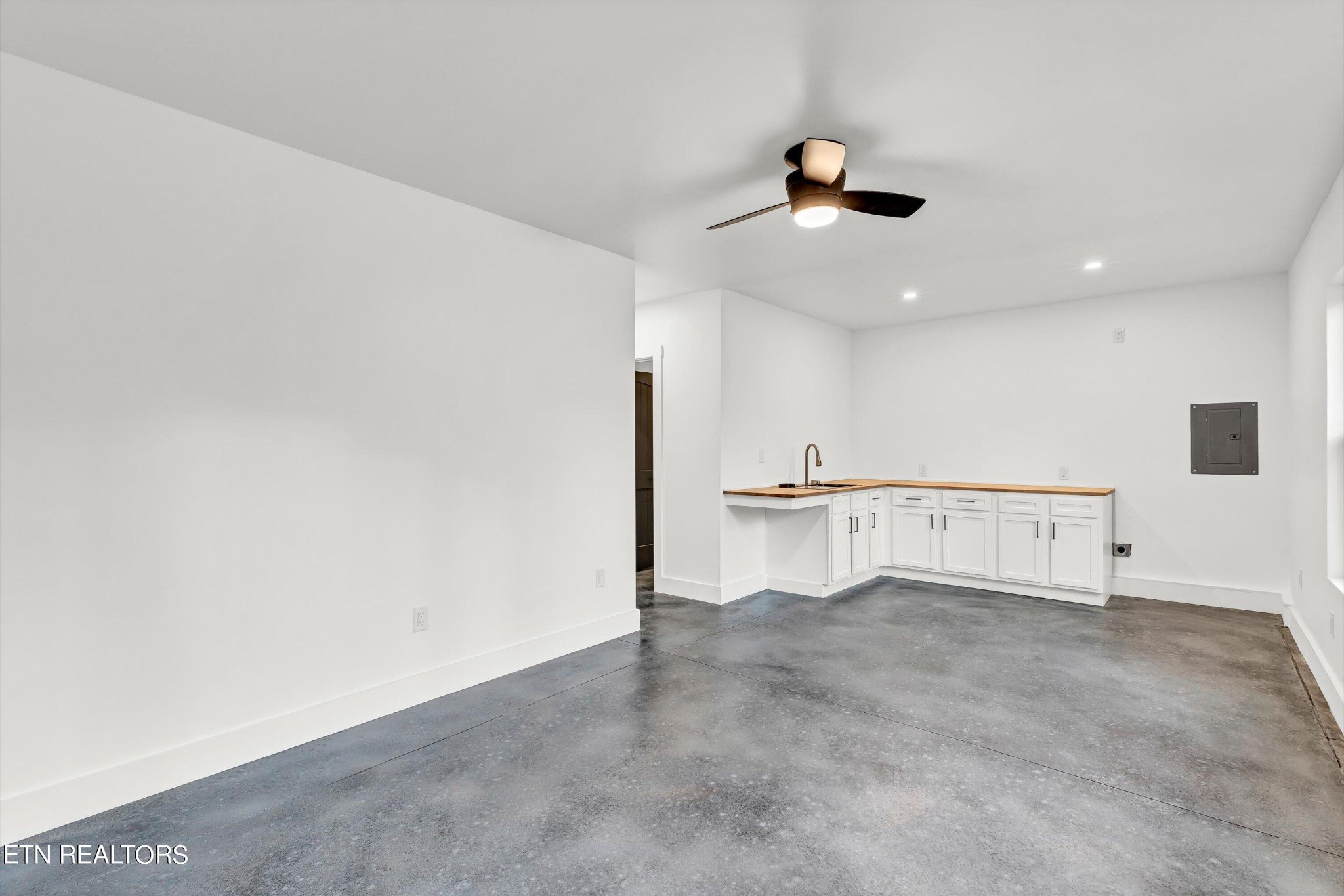 2209 Belt Road Knoxville, TN 37920 - Photo 30 of 36 a view of an empty room