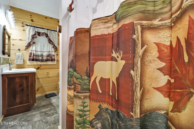 $645,000 | 299 Anderson Tinch Avenue, Jamestown, TN 38556