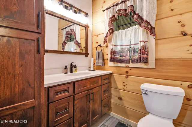 $645,000 | 299 Anderson Tinch Avenue, Jamestown, TN 38556