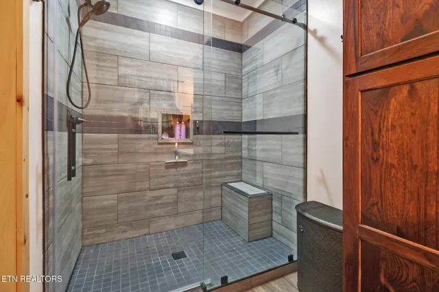 $645,000 | 299 Anderson Tinch Avenue, Jamestown, TN 38556