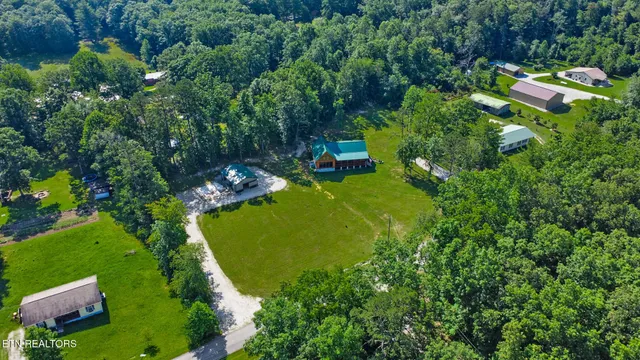 $645,000 | 299 Anderson Tinch Avenue, Jamestown, TN 38556