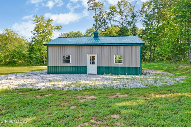 $645,000 | 299 Anderson Tinch Avenue, Jamestown, TN 38556