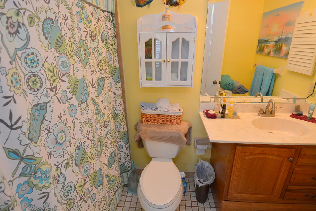 4562 Southeast Shady Ridge Lane Stuart, FL 34997 - Photo 13 of 20 Master Bathroom