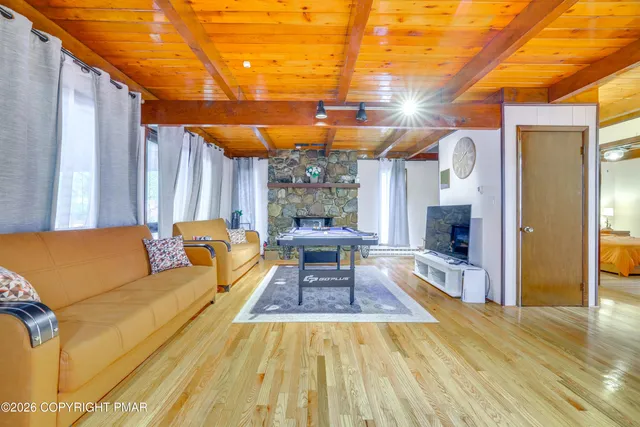 $594,000 | 353 Scotch Pine Drive, Pocono Summit, PA 18346