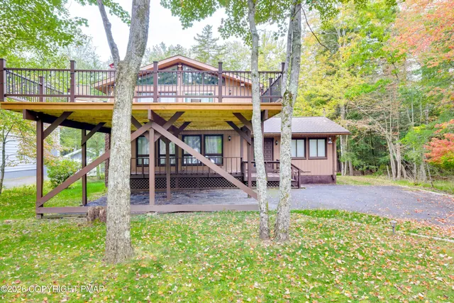 $594,000 | 353 Scotch Pine Drive, Pocono Summit, PA 18346