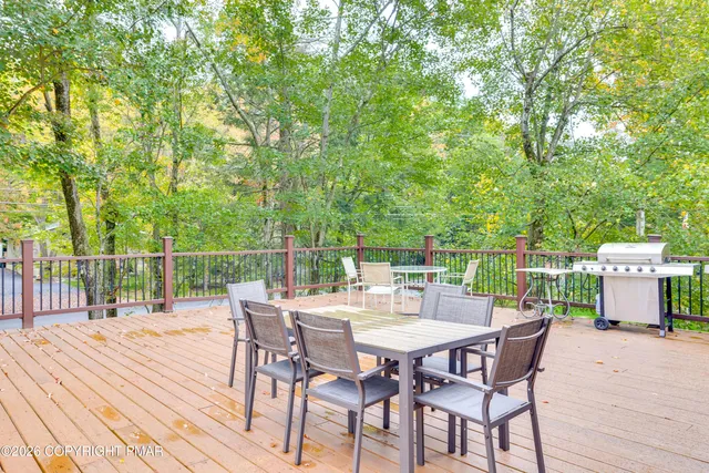 $594,000 | 353 Scotch Pine Drive, Pocono Summit, PA 18346