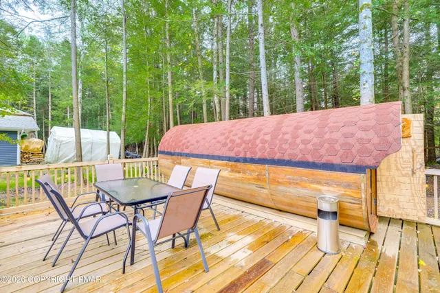 $594,000 | 353 Scotch Pine Drive, Pocono Summit, PA 18346