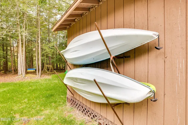 $594,000 | 353 Scotch Pine Drive, Pocono Summit, PA 18346