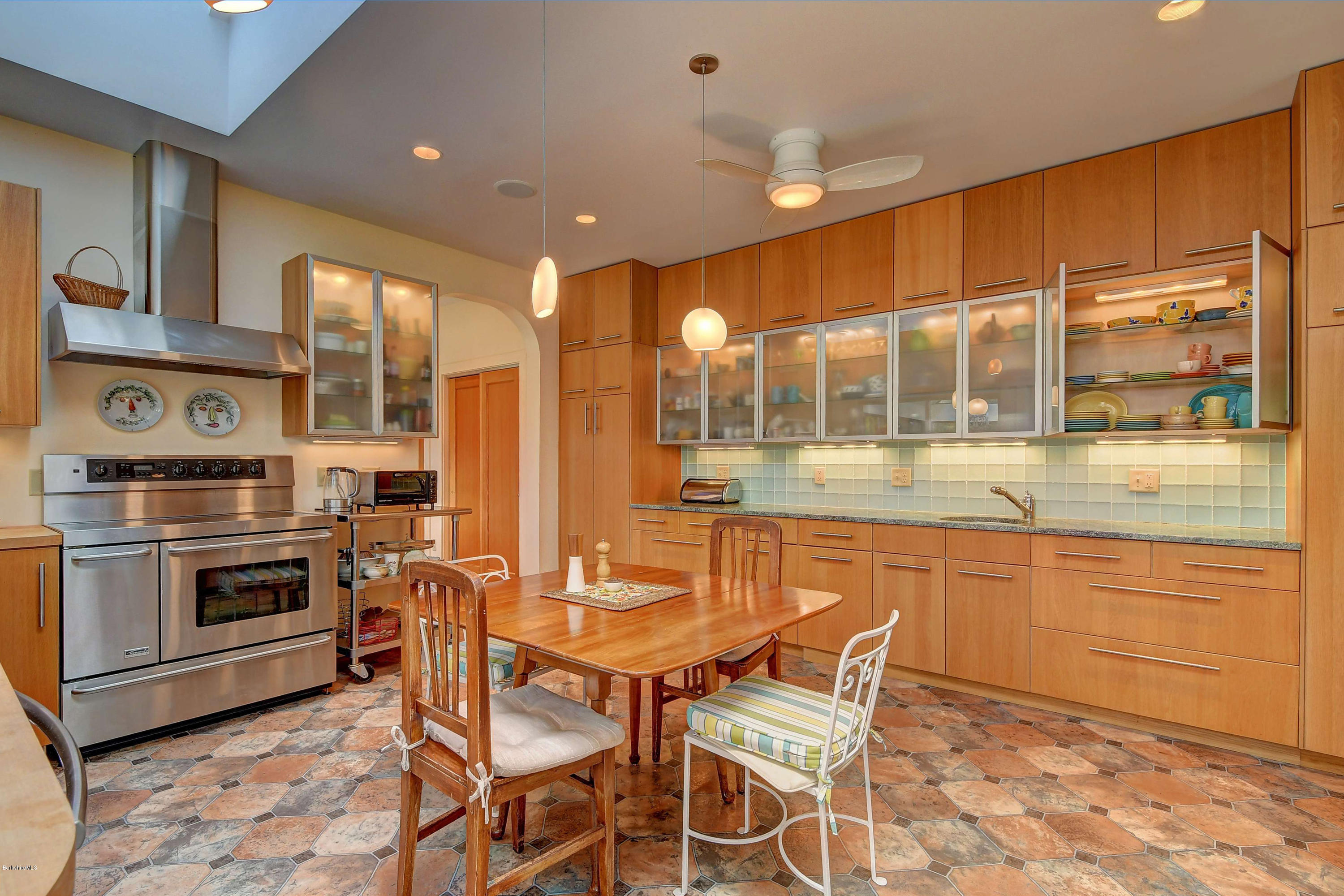 18 Bow Wow Road Sheffield, MA 01257 - Photo 6 of 42 2205 Kitchen