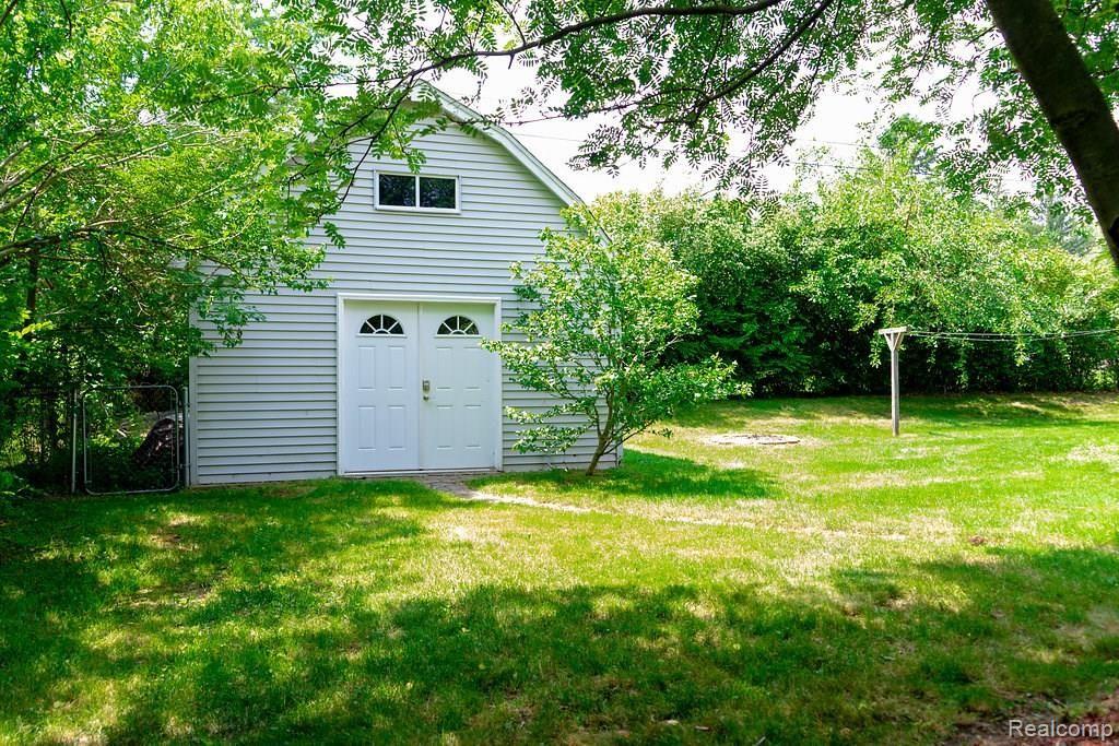 2860 Devondale Road Rochester Hills, MI 48309 - Photo 32 of 33