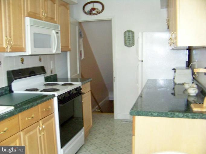 904 Radcliffe Road Towson, MD 21204 - Photo 11 of 15 Kitchen #2