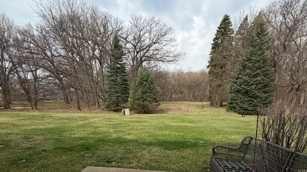 $2,300 | 2554 Evergreen Circle, Unit 2554, McHenry, IL 60050