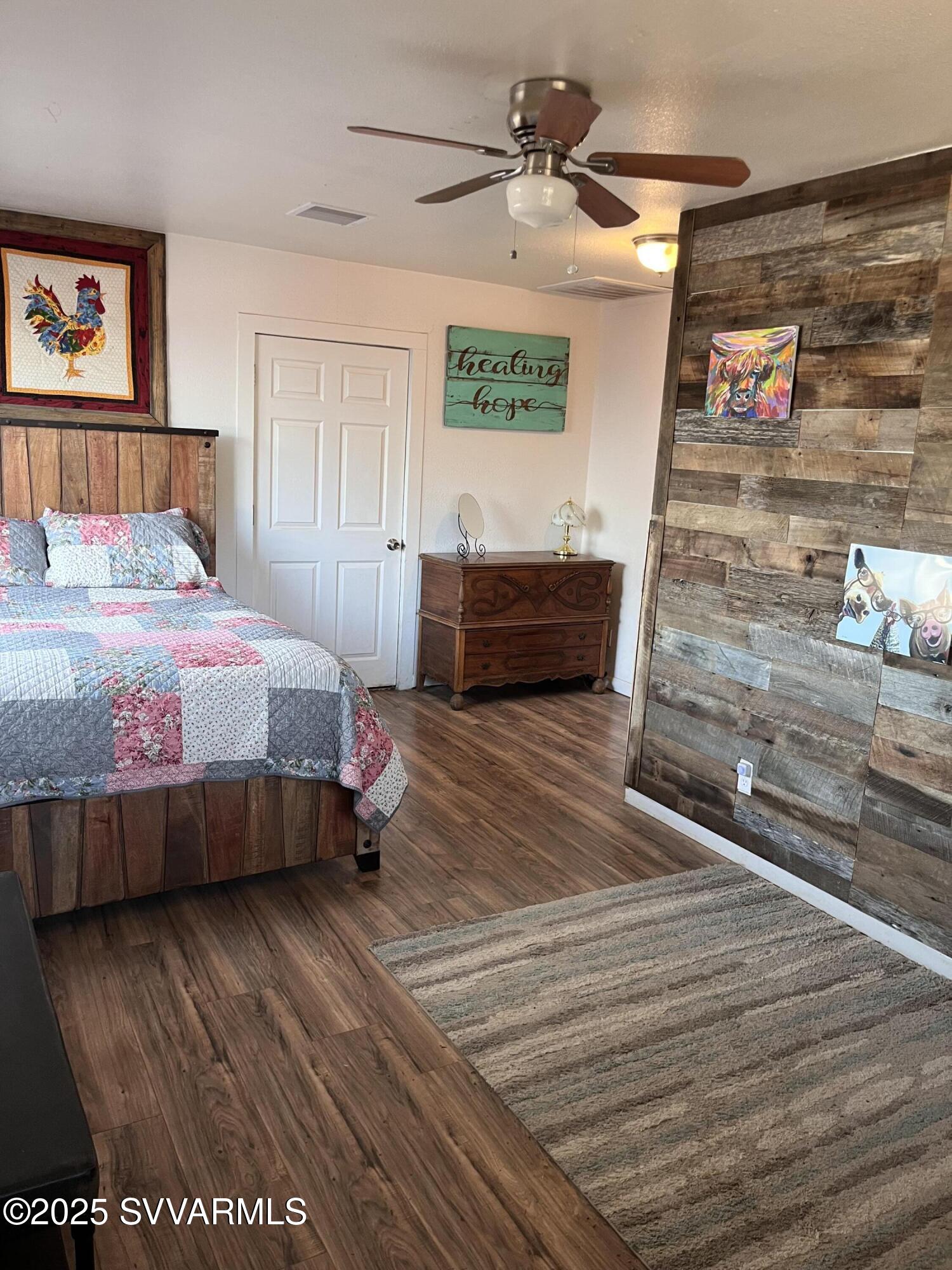 3405 South Silver Road Camp Verde, AZ 86322 - Photo 35 of 56 a bedroom with a bed and a dresser