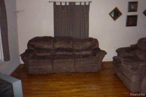 Living Room.JPG