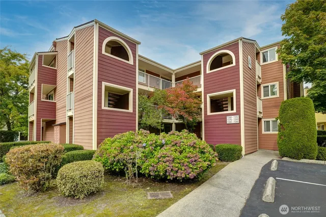 $453,000 | 7292 West Lake Sammamish Parkway Northeast, Unit 4306, Redmond, WA 98052