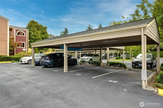 a view of a parking area